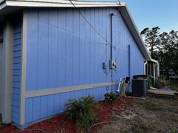 2nd image of 1114 SE 15th St