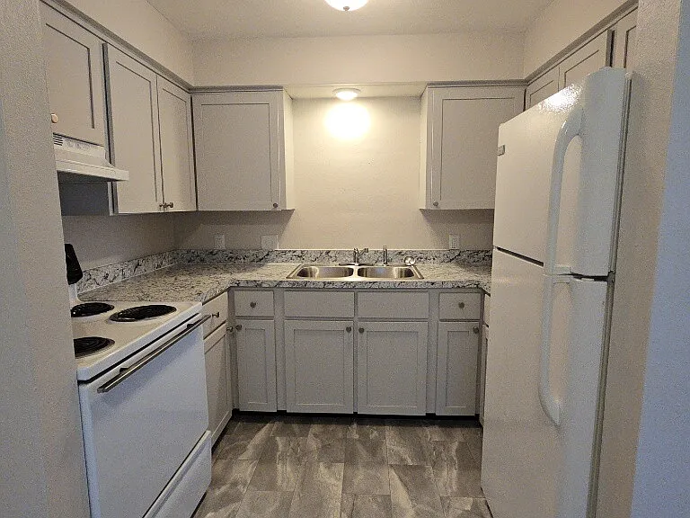 1015 E Pearl St #D — Photo 8