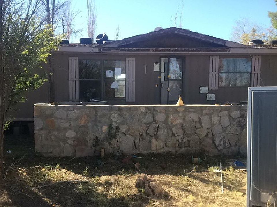 1st image of 1711 W 1st St