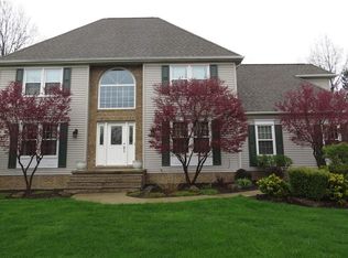 8021 King Memorial Rd, Mentor, OH 44060