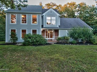 133 Chatham Hill Rd, Stroudsburg, PA 18360