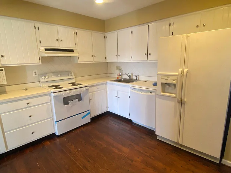 1404 Weatherstone Dr — Photo 5