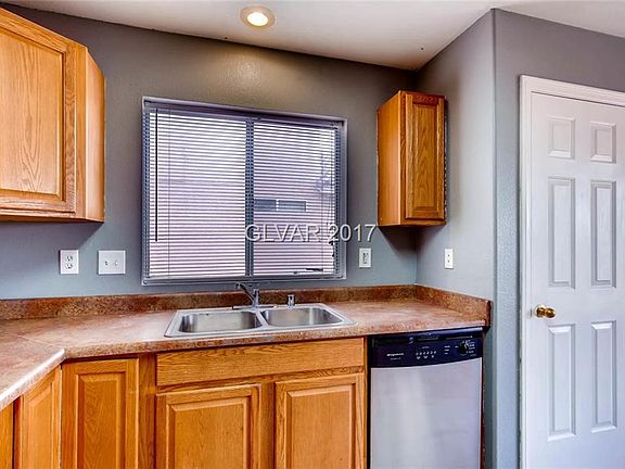 4th image of 2677 Flathead Falls St