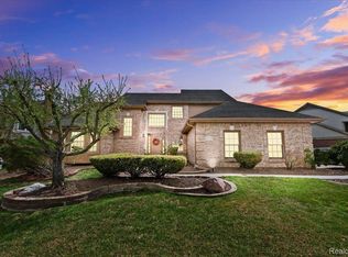 45241 Danbury Rd, Canton, MI 48188