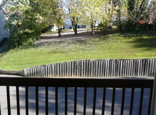 611 Spring Hill Rd APT 11, Johnson City, TN 37604