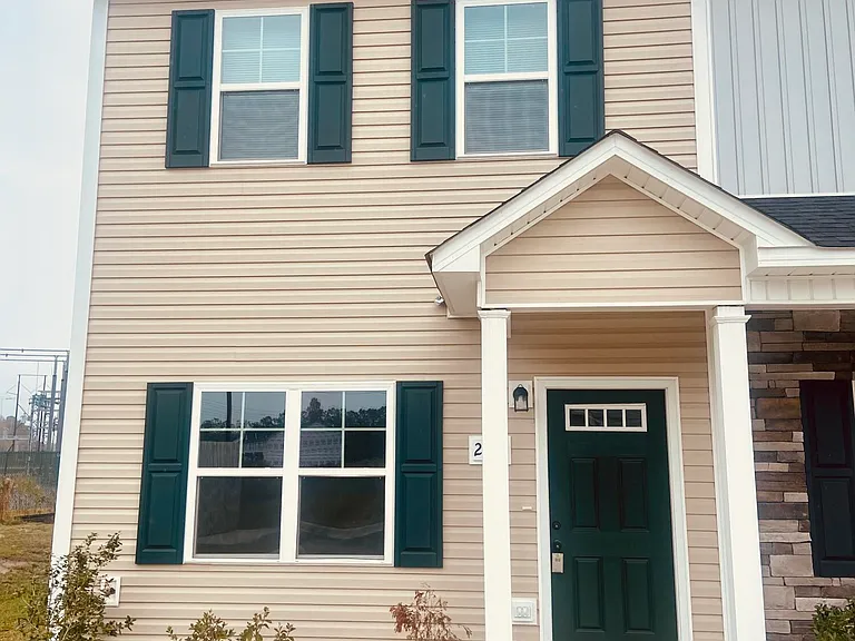 206 Alexa Pl — Photo 2