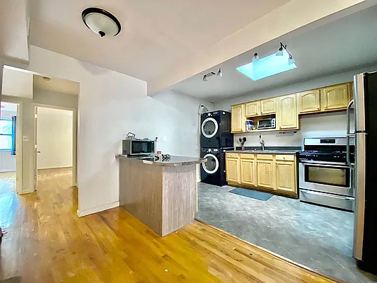 Rented by Doorway NYC, LLC | media 1