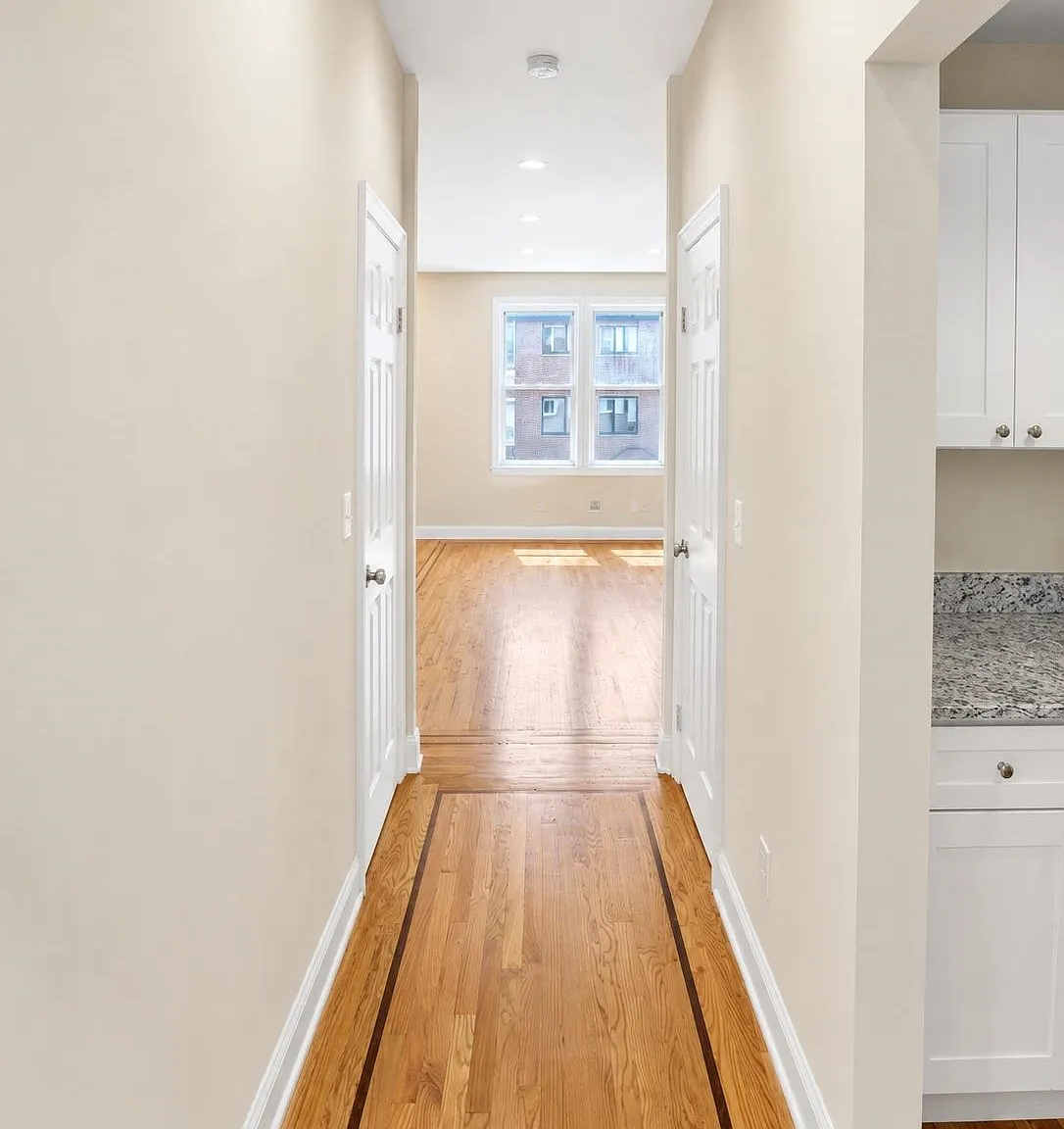 Elsie Gables Apartments — Photo 2