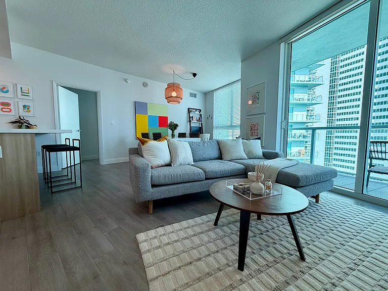 1900 N Bayshore Dr #2019 — Photo 1
