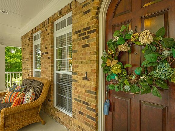 1067 Reunion Drive MLS-35