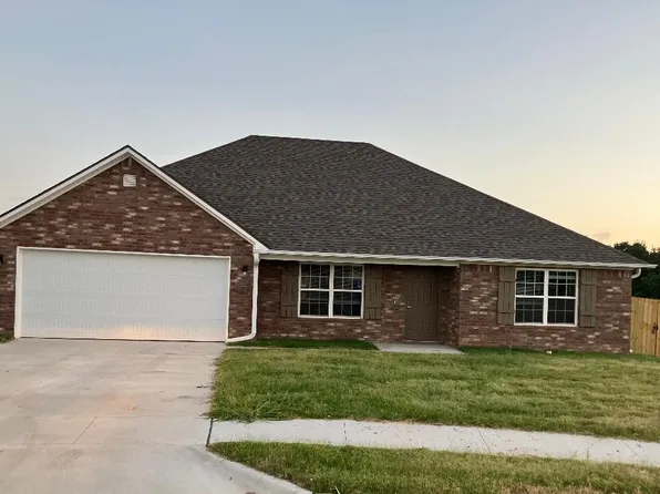 2105 Brown Bear Ln, Gentry, AR 72734