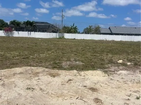 2128 NE 15th Ave, Cape Coral, FL 33909