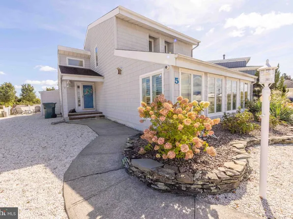 5 Hunter Dr, Little Egg Harbor, NJ 08087