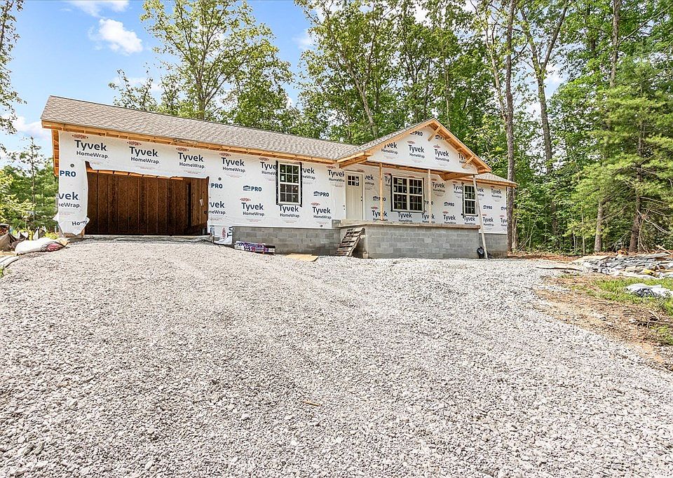 2nd image of 6036 Seneca Trl