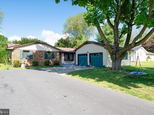 44 Meadow Glen Dr, Dover, DE 19901