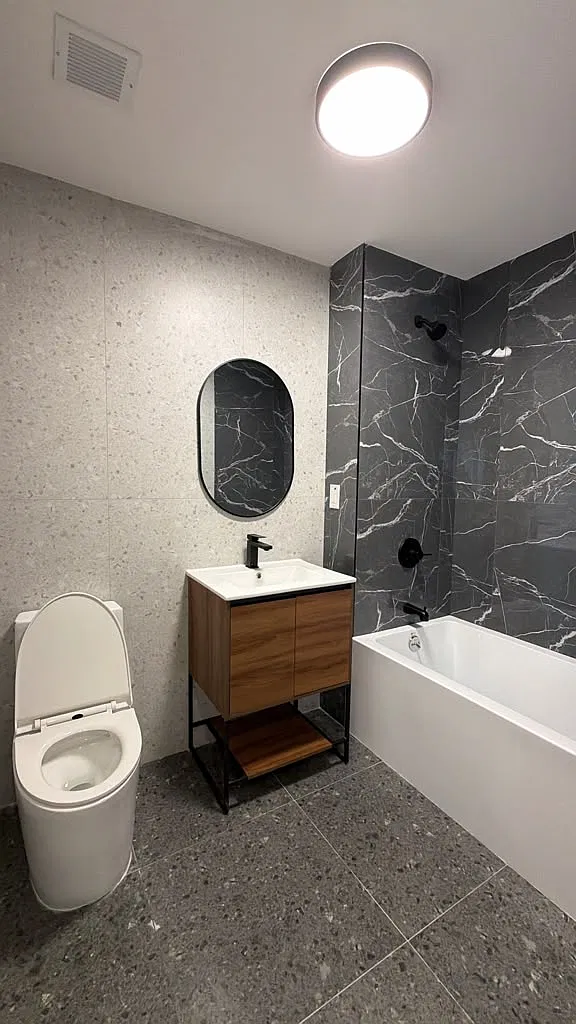 2 bed, $2,775 — Photo 1
