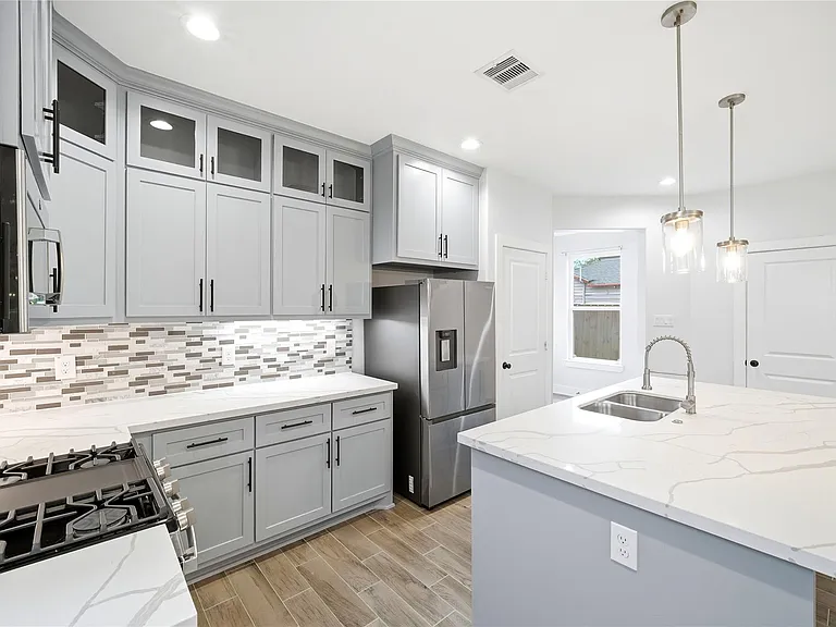 2125 Paul Quinn St — Photo 11