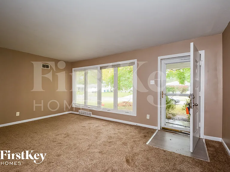 15 Linkous Dr — Photo 3