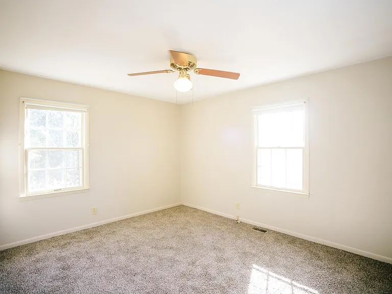 1301 Normandy Rd — Photo 19
