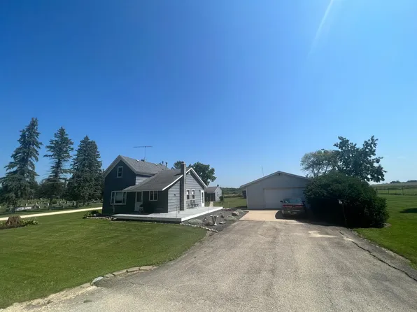 55326 202nd Ave, West Concord, MN 55985