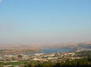 16 West St, The Dalles, OR 97058