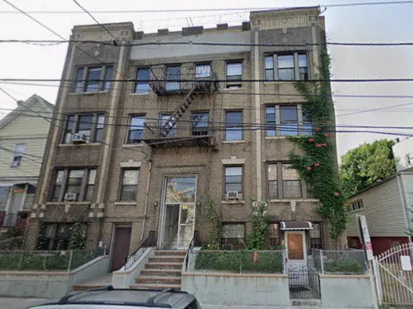 84 Romaine Avenue image 1 of 8