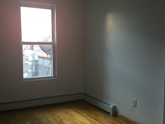 4th image of 2522 30th Ave #2