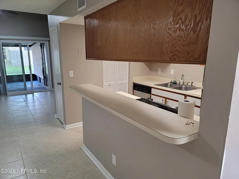 5553 Greatpine Ln S — Photo 9