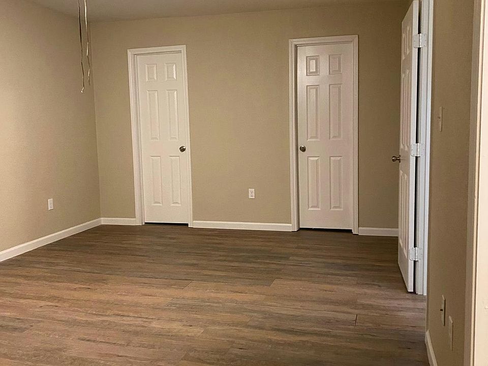 Master Bedroom pic 2