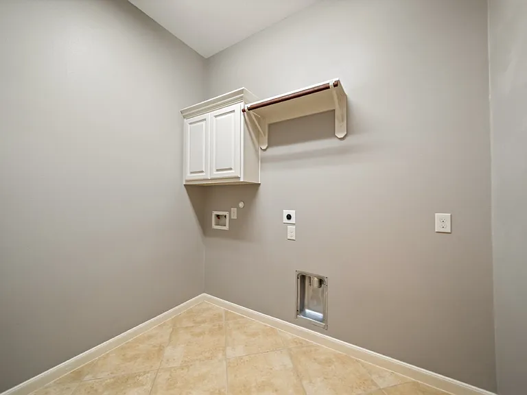 2818 Red Maple Dr — Photo 15