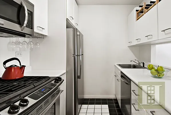 Sold by Halstead Real Estate | media 5