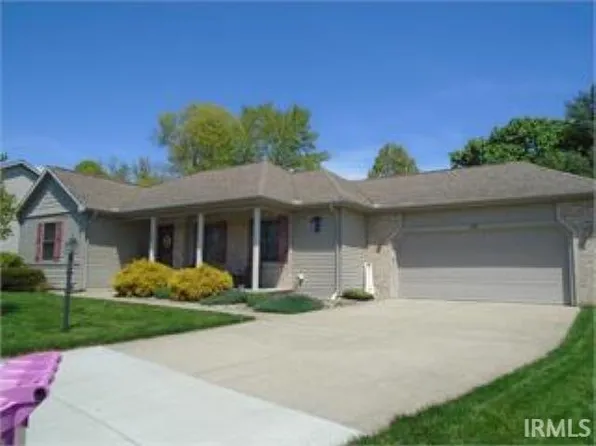 128 Kousa Ct, Goshen, IN 46526