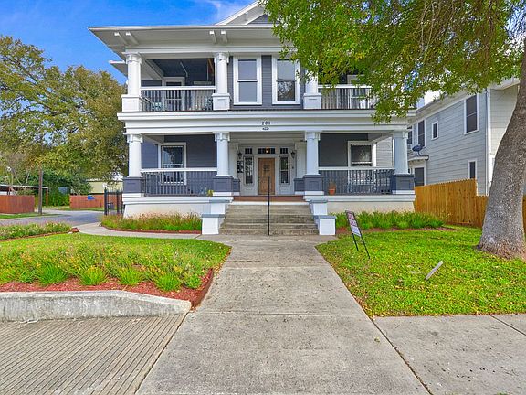 2nd image of 201 E Courtland Pl #202
