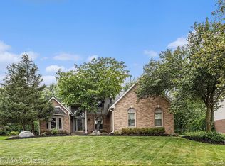 45483 Addington Ln, Novi, MI 48374