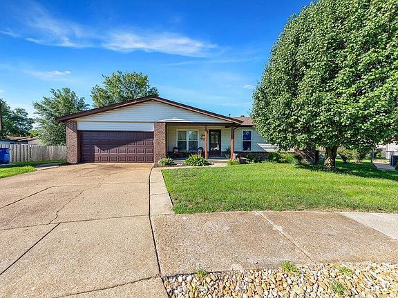 2nd image of 6124 Daisyleaf Ct