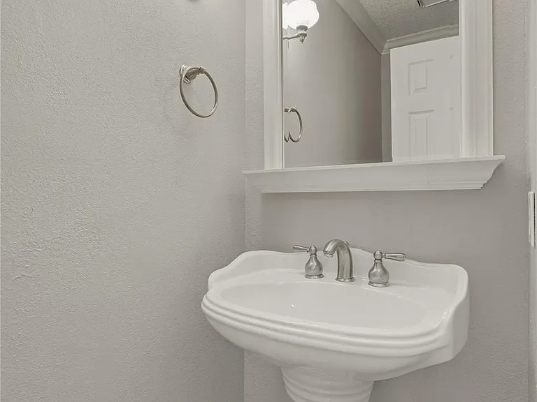 11604 Buttonwood Dr — Photo 25