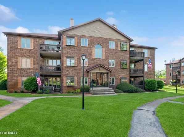 6437 Oak Forest Ave APT 1E, Tinley Park, IL 60477