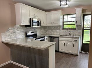 2800 S Englewood Ter, Independence, MO 64052