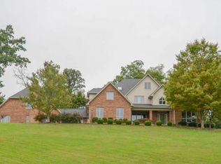 142 Hays Farms Ct, Johnson City, TN 37615