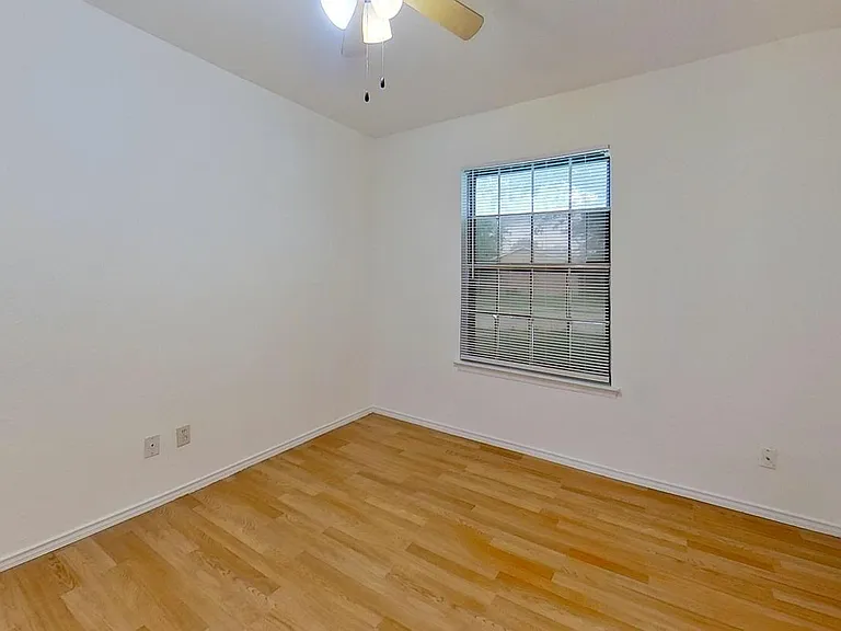 3105 Selfridge Dr — Photo 17