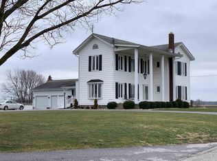10462 S 450 W, Silver Lake, IN 46982