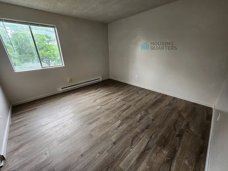 1810 N Addison St #6 — Photo 4