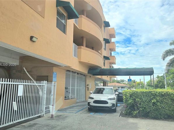 2441 SW 31st Ave APT 207, Miami, FL 33145