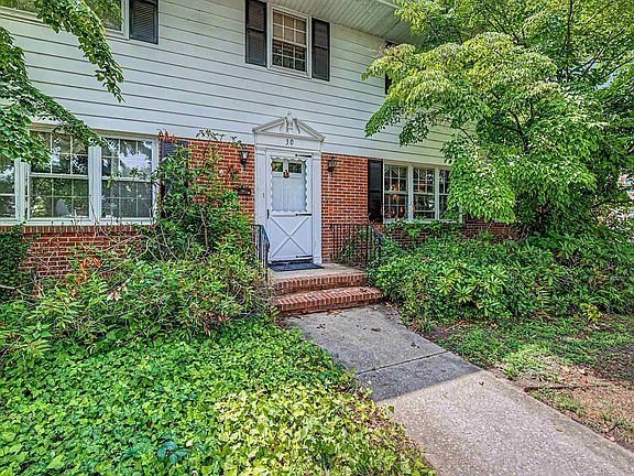 2nd image of 30 Evelyn Ave