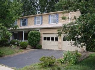 8090 Winding Way Ct, Springfield, VA 22153