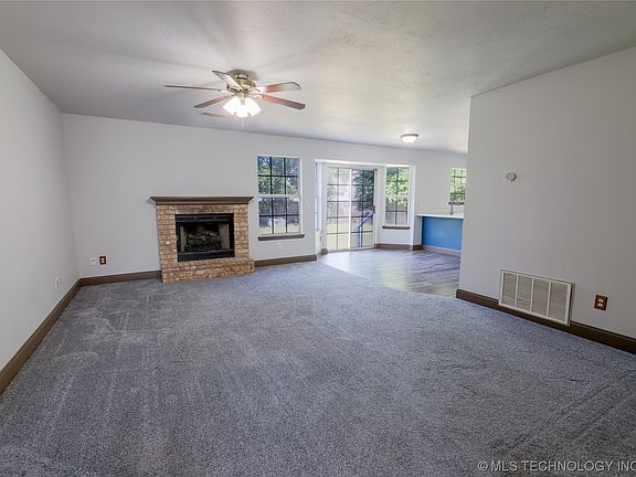 4th image of 226 S 164th East Pl