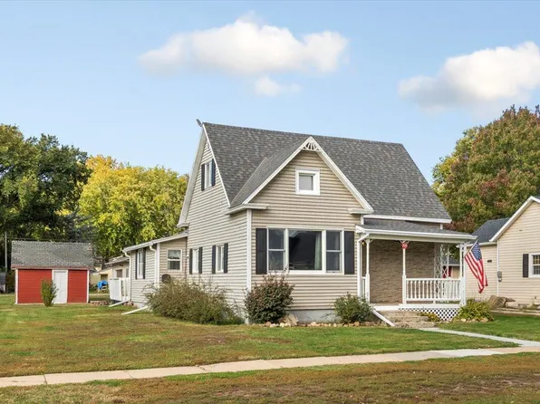 705 Ely St, Woodbine, IA 51579