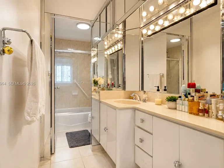 300 Bayview Dr #807 — Photo 14