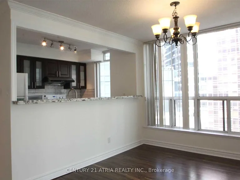 24 Wellesley St W #905 — Photo 13