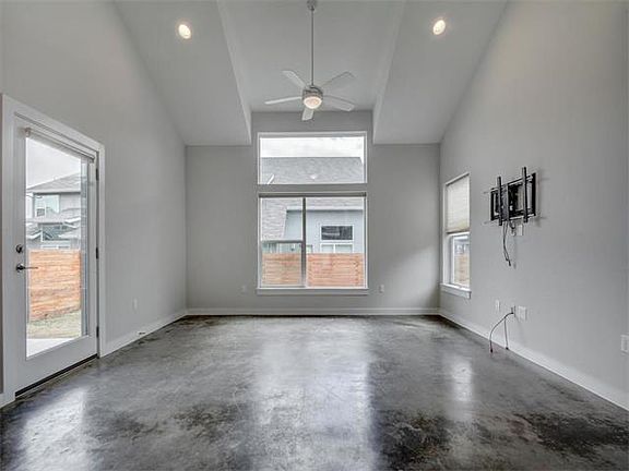 5th image of 5616 S 1st St Unit 17